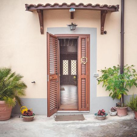 B&B A Casa Di Maybe Caserta Exterior photo